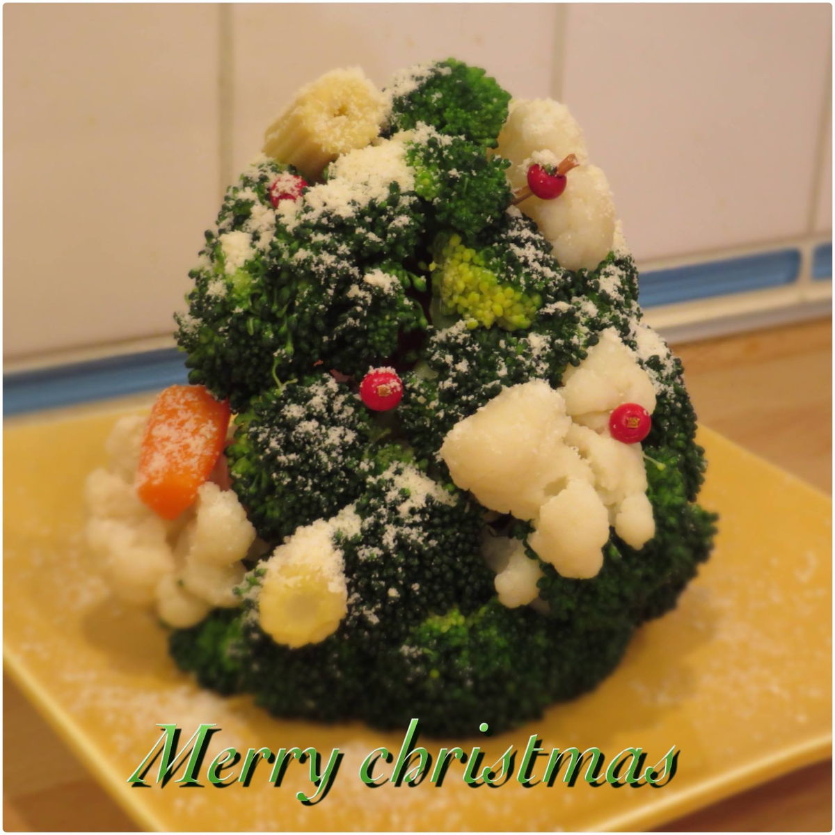 洋野菜ミックスのクリスマスツリー