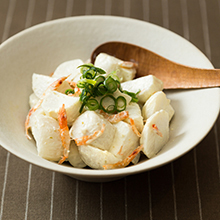 里芋の白さを生かしたホワイトポテサラは新感覚・冷凍里芋アレンジ2