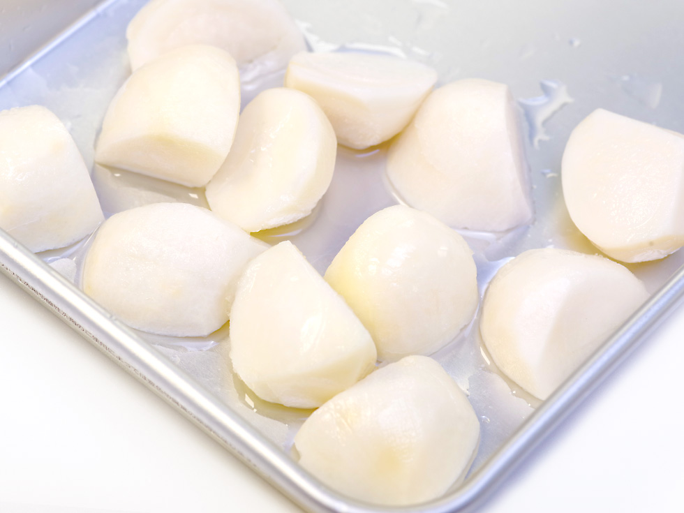 冷凍里芋はしっかり解凍してから煮る？それとも凍ったまま煮たほうがよい？