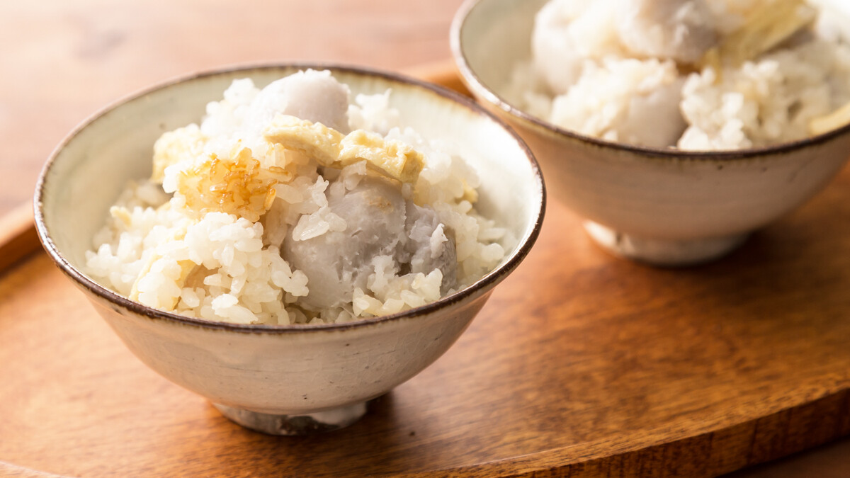 冷凍里芋を使えばあっという間！ホクホク里芋炊き込みごはん
