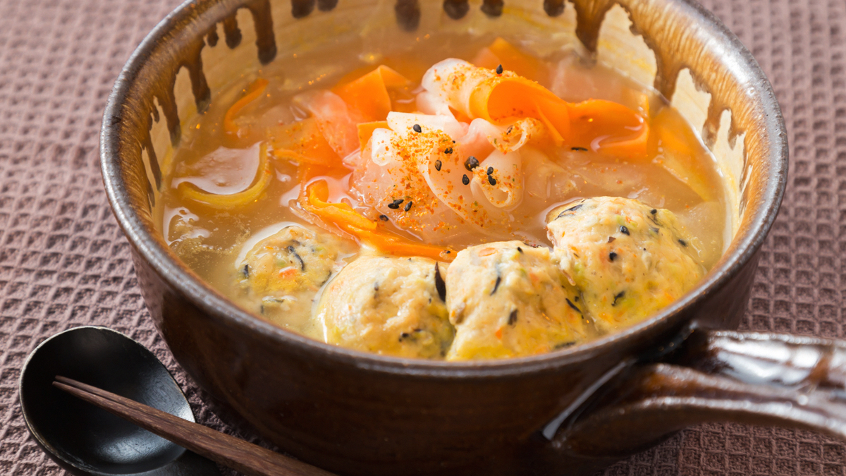 21時からごはん・ふわふわのしんじょうとリボン野菜のヘルシーひとり鍋