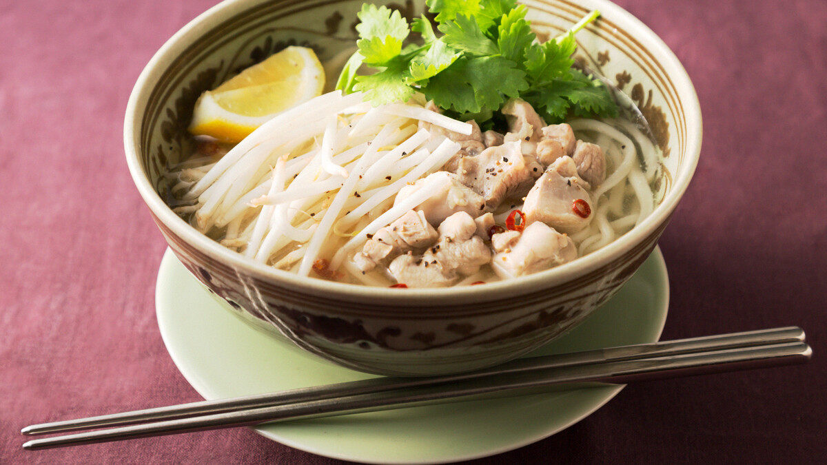 本物みたい！稲庭うどんであっさりフォー・冷凍稲庭うどんアレンジ1