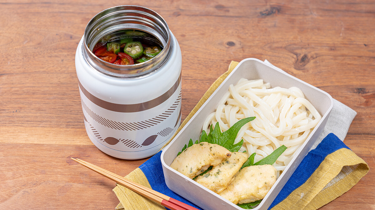 残暑もこれで乗り切れる！キーンと冷やしたオクラ入りつゆで食べる夏うどん弁当