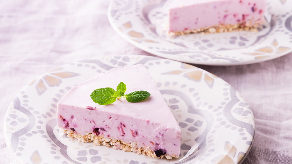 ひな祭りのお祝いにも♡冷凍ベリーで作る可愛いピンクチーズケーキ