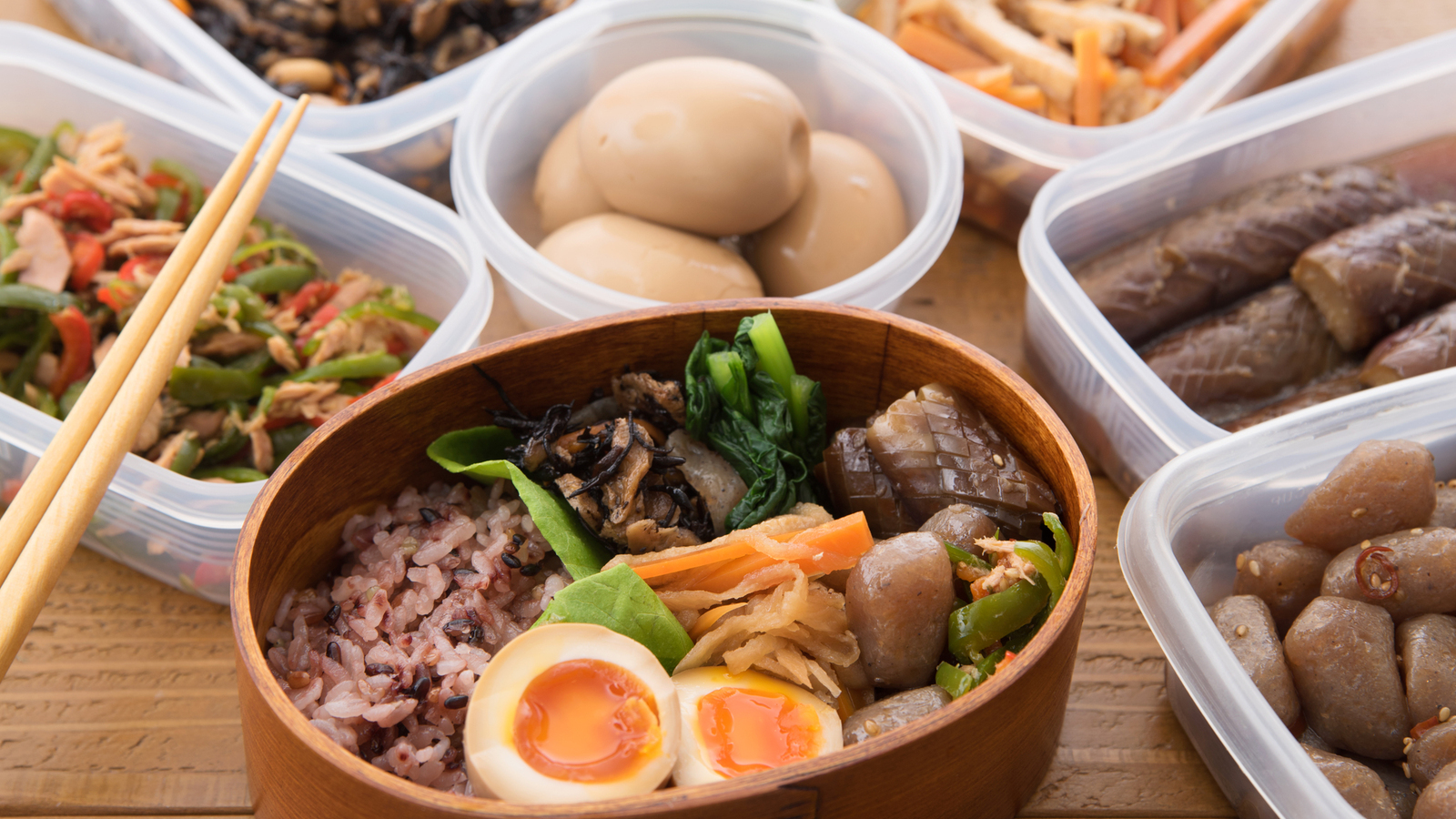 お弁当のおかずの画像